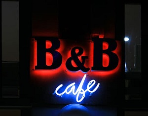 B & B CAFE - CAFE BAR RESTAURANT ΜΕΘΑΝΑ - ΚΑΦΕΤΕΡΙΑ ΜΠΑΡ ΕΣΤΙΑΤΟΡΙΟ ΜΕΘΑΝΑ