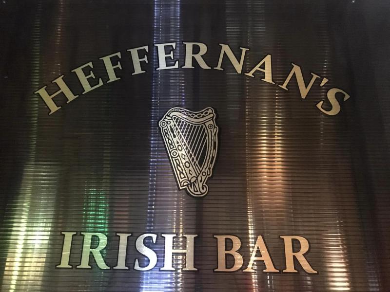 HEFFERNAN' S IRISH BAR - ΜΠΥΡΑΡΙΑ ΛΑΥΡΙΟ - PUB ΛΑΥΡΙΟ - ΙΡΛΑΝΔΙΚΟ ΜΠΑΡ ΛΑΥΡΙΟ