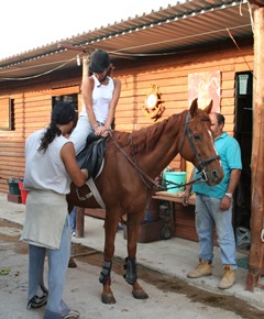 FIVOS HORSE RIDING CLUB - ΣΧΟΛΗ ΙΠΠΑΣΙΑΣ ΡΟΔΟΣ - ΜΑΘΗΜΑΤΑ ΙΠΠΑΣΙΑΣ ΡΟΔΟΣ -ΠΕΡΙΗΓΗΣΕΙΣ ΜΕ ΑΛΟΓΑ ΡΟΔΟΣ