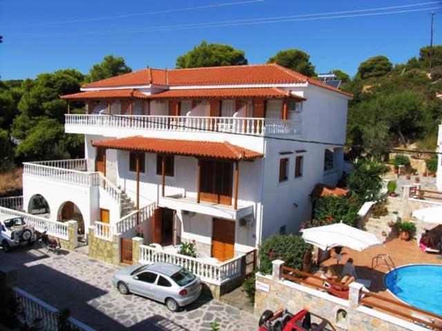 ELENI STUDIOS - ΕΝΟΙΚΙΑΖΟΜΕΝΑ ΔΙΑΜΕΡΙΣΜΑΤΑ ΠΑΤΗΤΗΡΙ ΑΛΟΝΝΗΣΟΣ - ΕΝΟΙΚΙΑΖΟΜΕΝΑ STUDIOS  ΑΛΟΝΝΗΣΟΣ